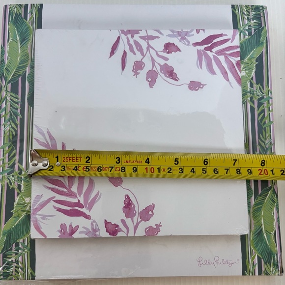Lilly Pulitzer Set of 3 Tropical Desktop Notepads - Picture 5 of 7